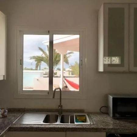 Spacious Holiday In Teguise With Swimming Pool Casa vacanze